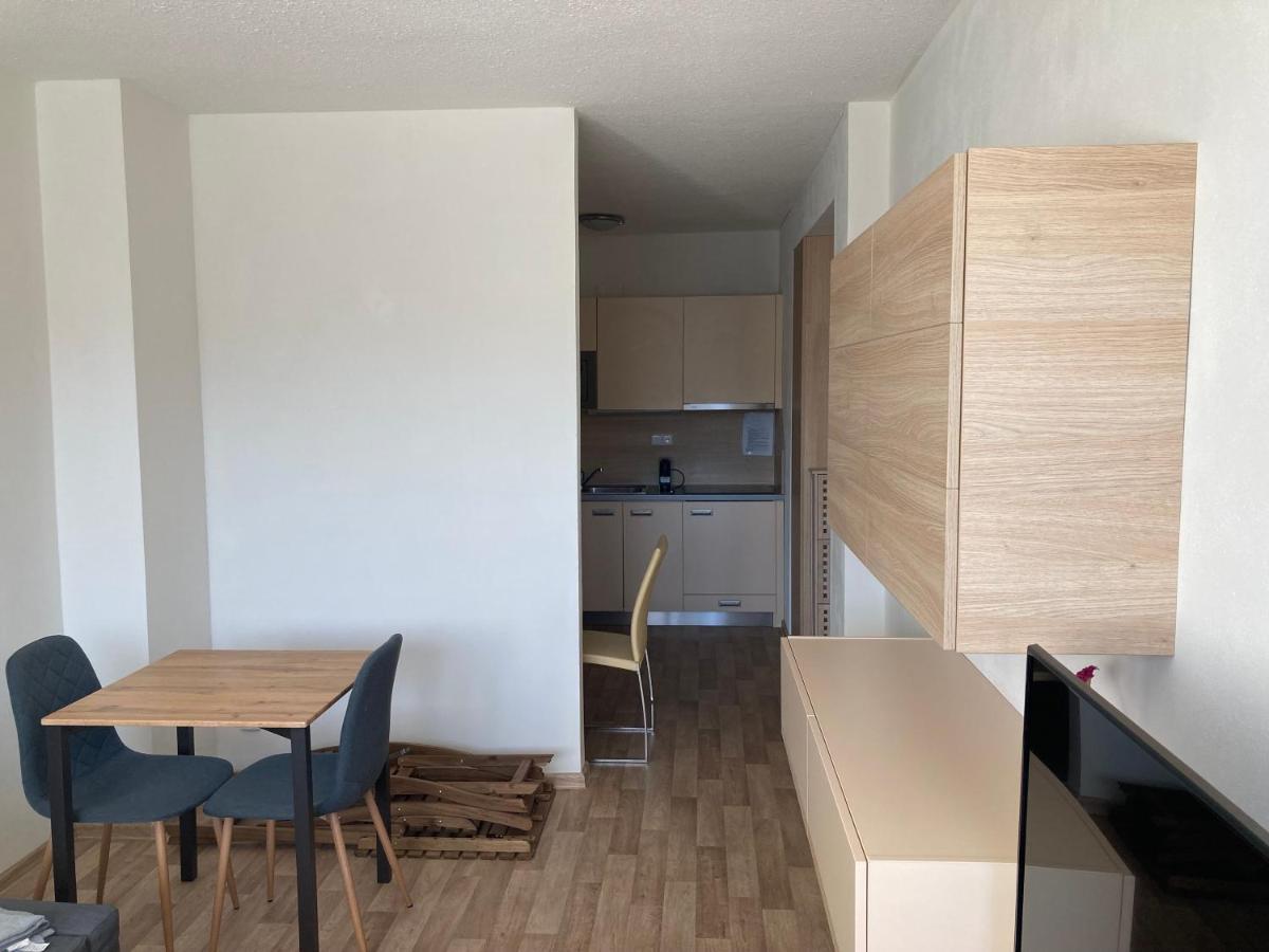 Apartman Vsemina 300 Eksteriør billede